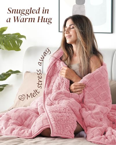 15lbs Weighted Blanket for Adults, Checkered Fleece & Sherpa, 60"x80" - view 3
