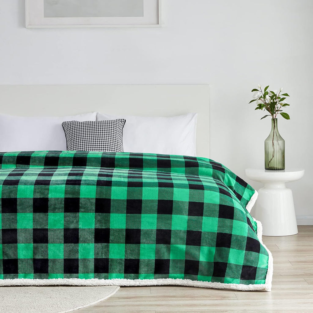 Sherpa green and black buffalo plaid christmas twin blanket 60" x 70", fuzzy fluffy soft cozy blanket, fleece flannel plush microfiber blanket for couch bed sofa (green and black) - view 4