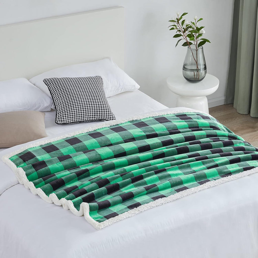 Sherpa green and black buffalo plaid christmas twin blanket 60" x 70", fuzzy fluffy soft cozy blanket, fleece flannel plush microfiber blanket for couch bed sofa (green and black) - view 5